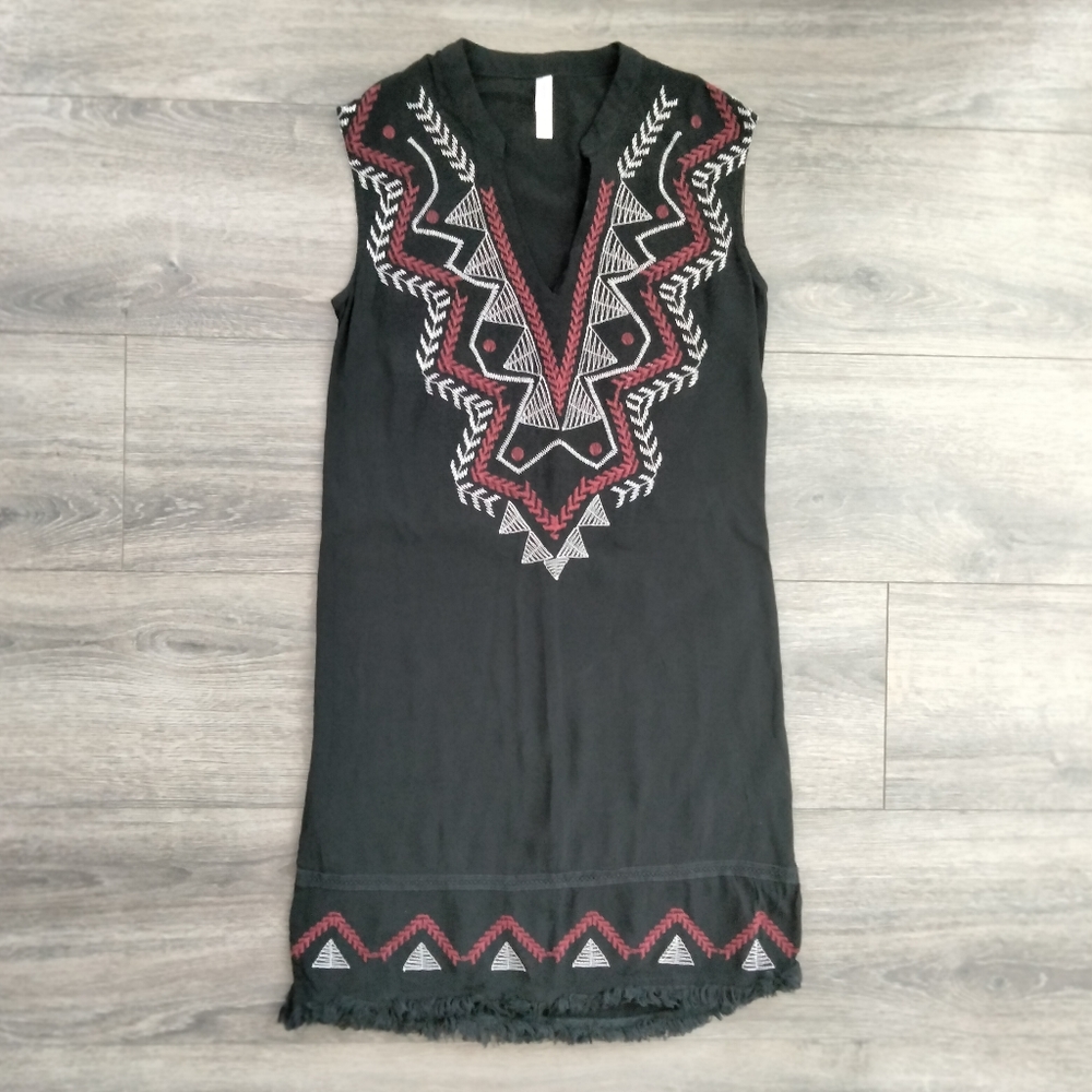 Xhilaration Embroidered Sleeveless Tunic Women's Size XS V-neck